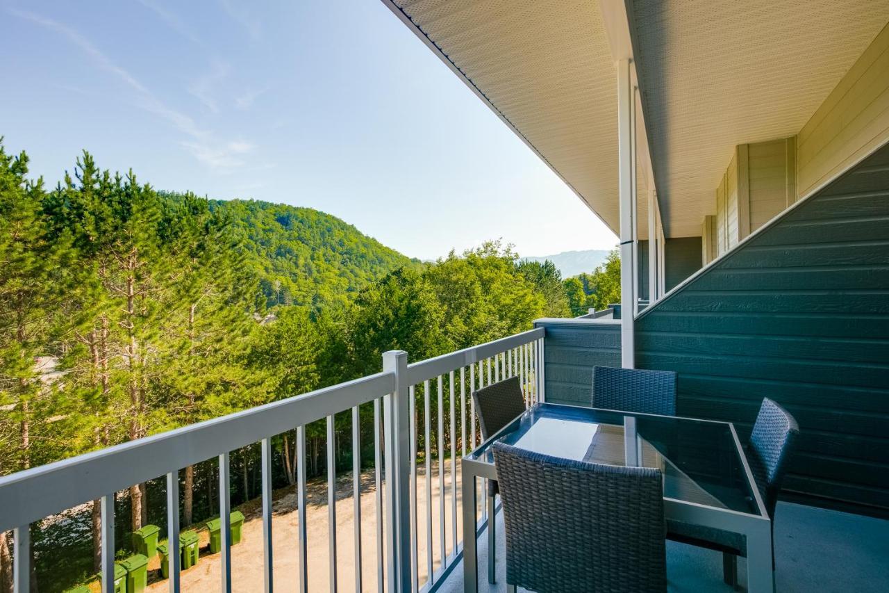 מונט טרמבלאנט Charming Redesigned Condo-10 Minutes From Mountain מראה חיצוני תמונה